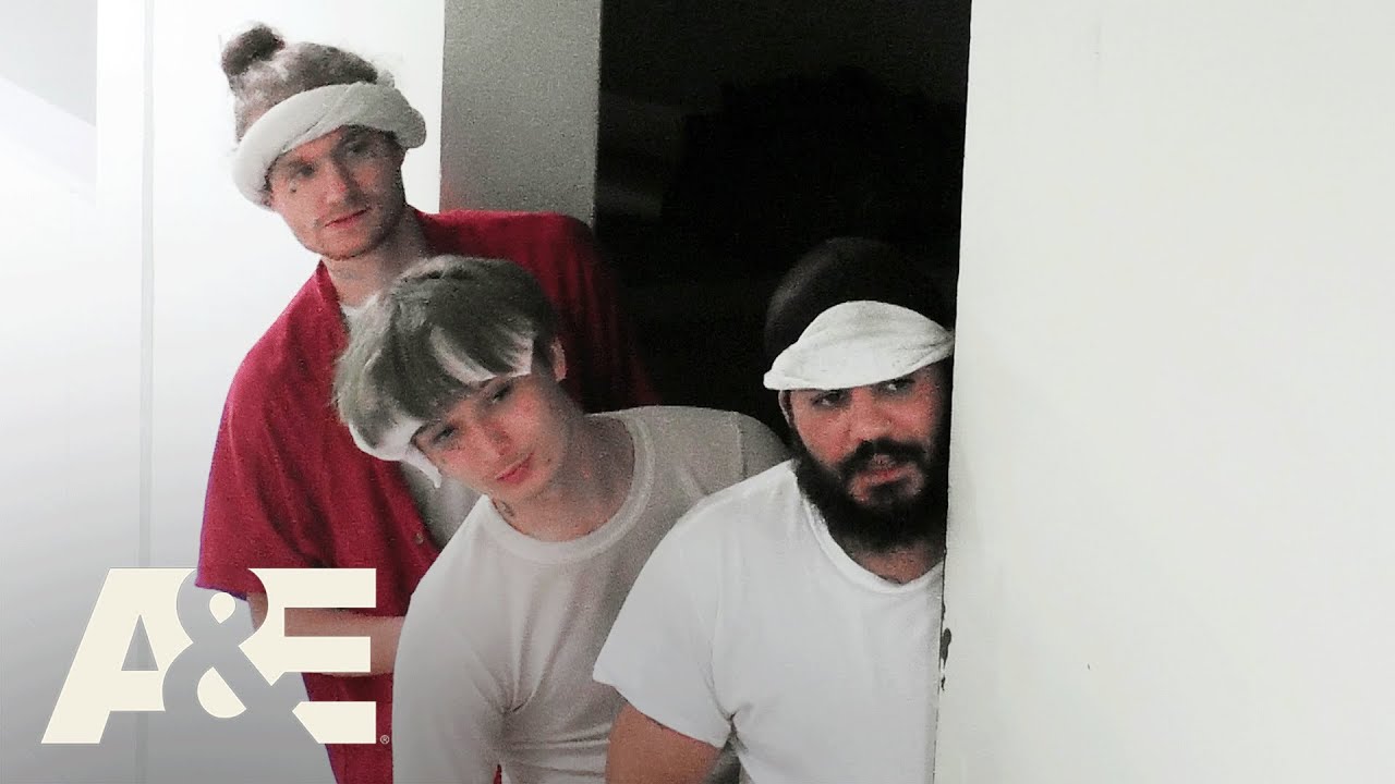 60 Days In: Carlos Takes Drugs, Is Pulled & Women's Pod Open Mic - Season 7, Episode 9 RECAP | A&E