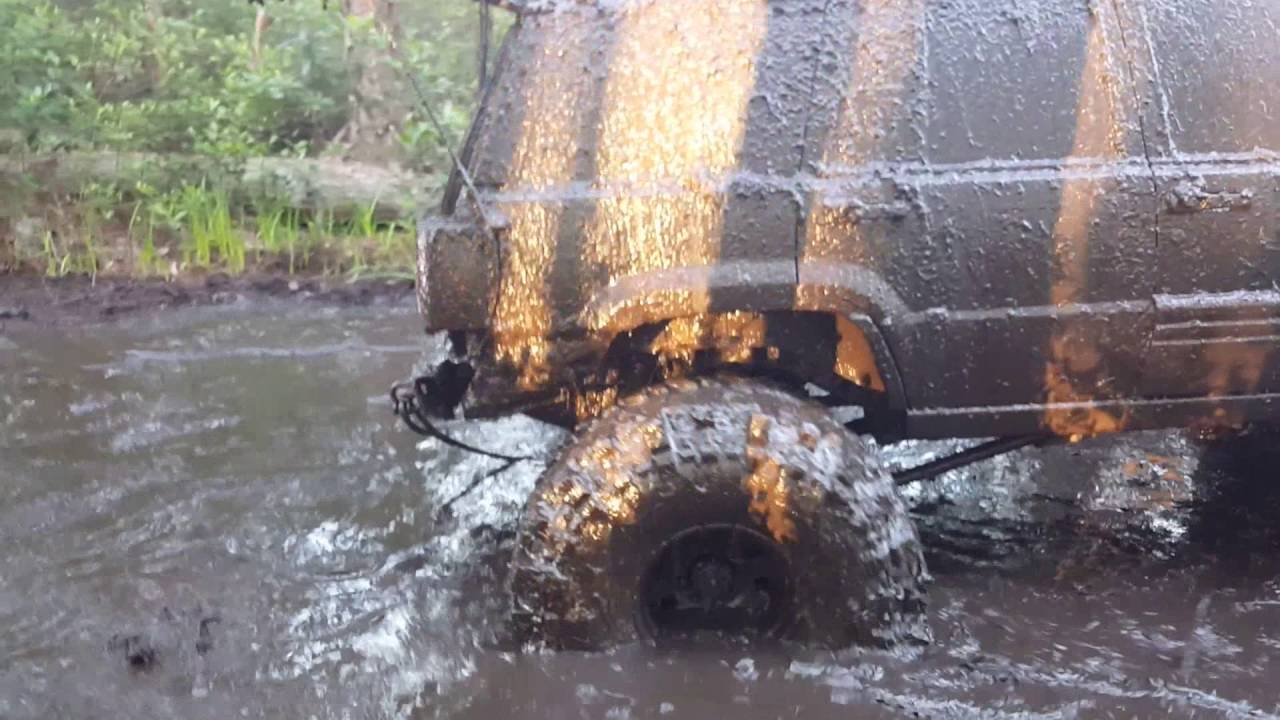trail riding  with the jeep freaks