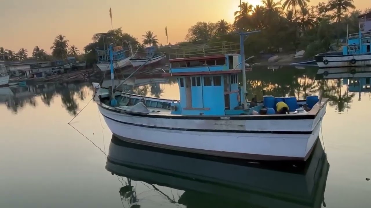 Boat trip down the river Sal