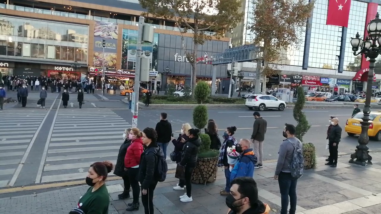 10 kasım 2021 saat  09:05 Kızılay  Ankara ATA'YA Saygı Duruşu Homage to ATATÜRK 10 November Turkey