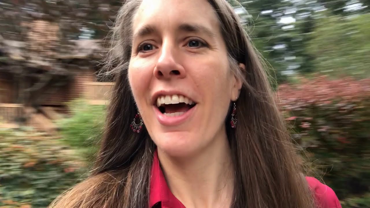 Inside The House - Home Tour - Shoreline: Meet HomePro Associates & Emily Cressey Looking At Homes