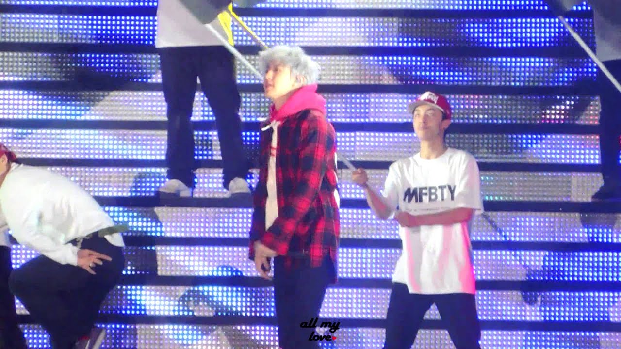 150523 드림콘서트 랩하는 찬열이 with MFBTY