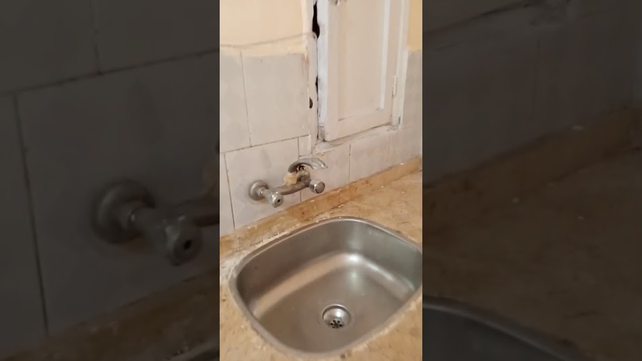 شقة ناصية بالعجمي ب280الف دور تاني غرفتين وصالة وحمام ومطبخ كبير و3عدادات01228033280الهانوفيل العجمي