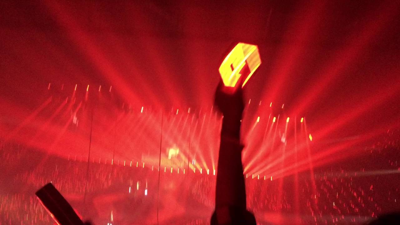160911 EXO'rDIUM in BKK - EDM & Let Out The Beast & Lucky #exordiuminbkk