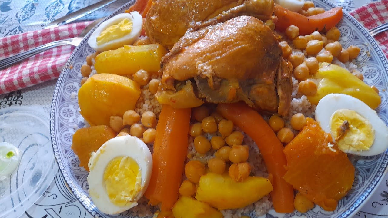 التشيشة الجزائرية على طريقة الغرب بالمرق الأحمر 🥘😊