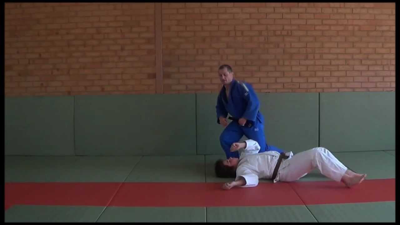 Standing armbar in Judo