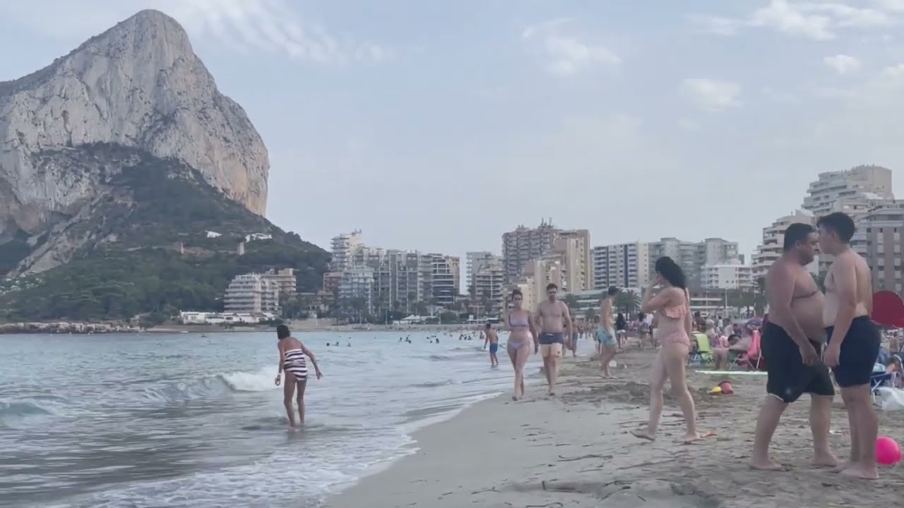 Benidorm's Coastal Charm: A 4K Beachfront Stroll | Espa&ntilde;a's Best 2023