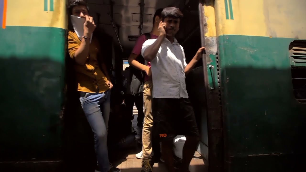 केबिन (Cabin) vs कूप  (Coupe) in Indian railway | Which is better, a coupe or cabin in a 1 AC train?