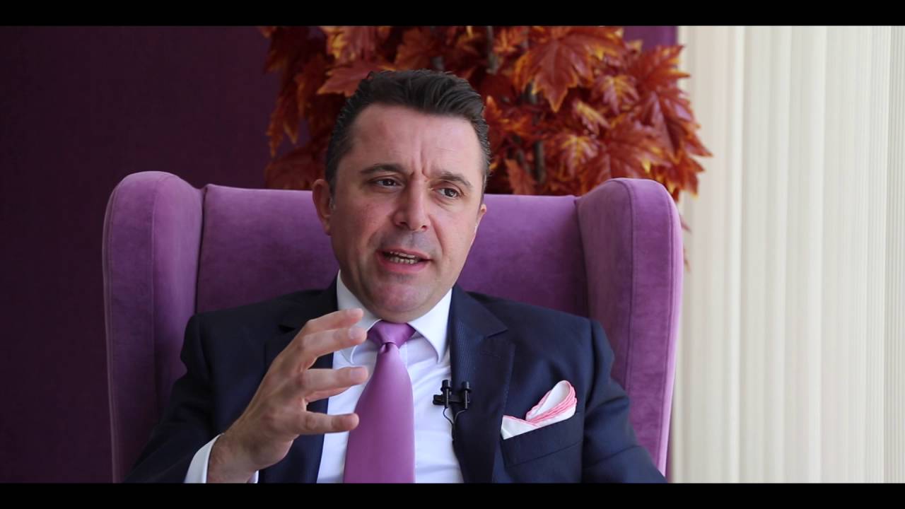 Doç. Dr. Hakan Kerem | Dolgu veya yağ enjeksiyonları ile meme büyütme güvenli midir?