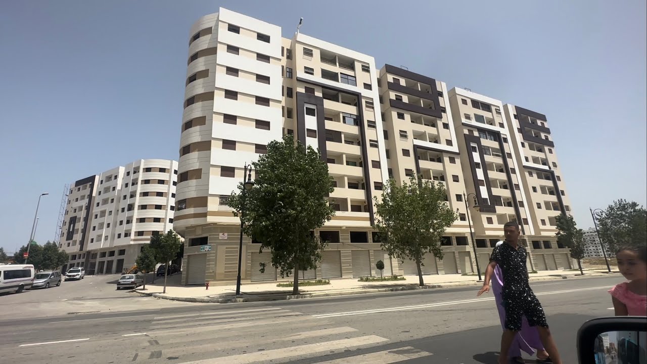 شوقة للبيع في طريق محطة جديدة في اقامة فتح اخير مكاين في صوق 0630298833
