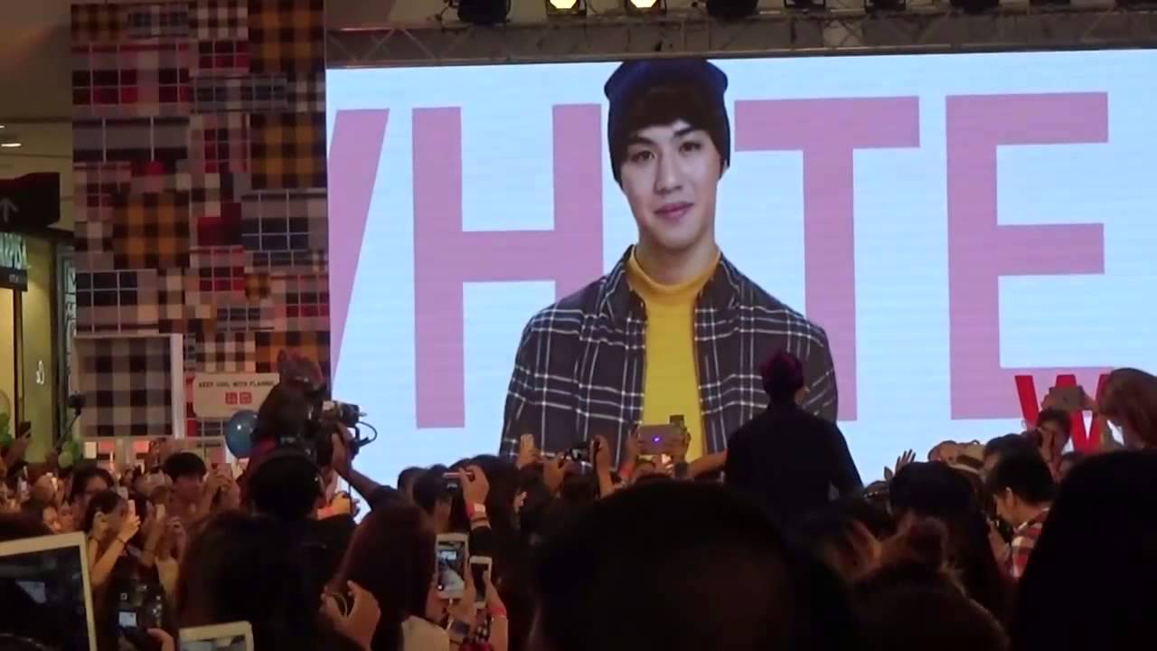 20150905 White-Pineare-Fifa เดินแบบ @Uniqlo Central Westgate #lovesicktheseries