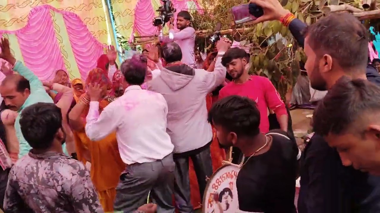 समधी सास का खूबसूरत ड्रांस जोगीपहाड़ी 