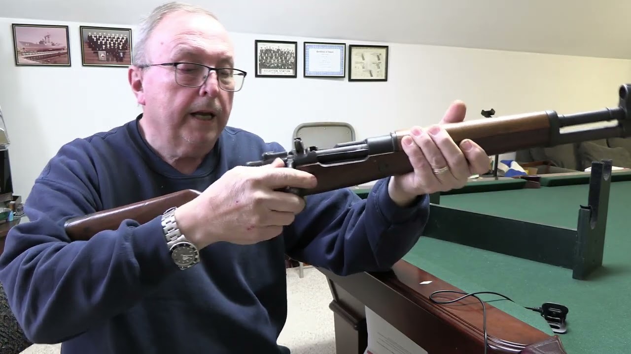 Spanish FR7 rifle overview