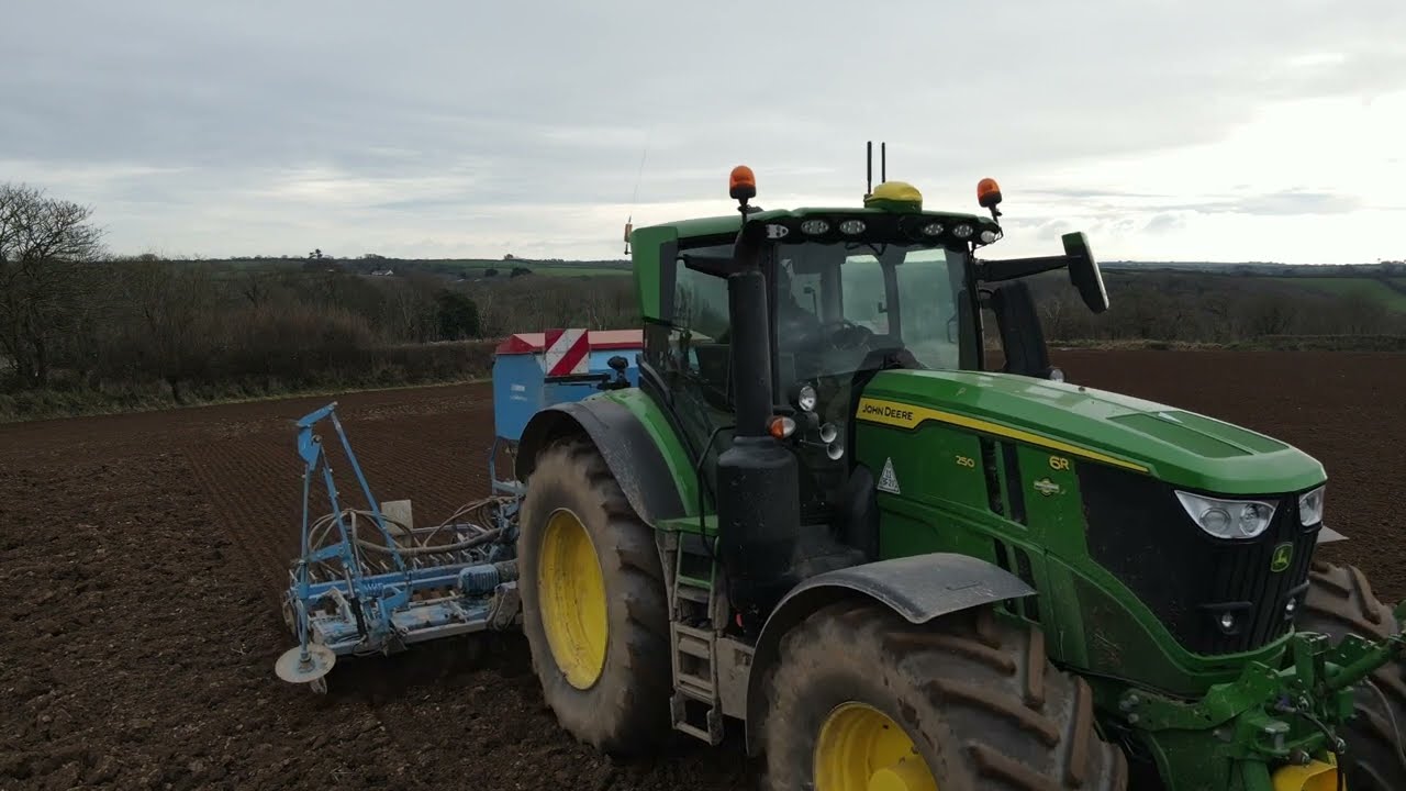 JOHN DEERE 250 - DRILLING OATS