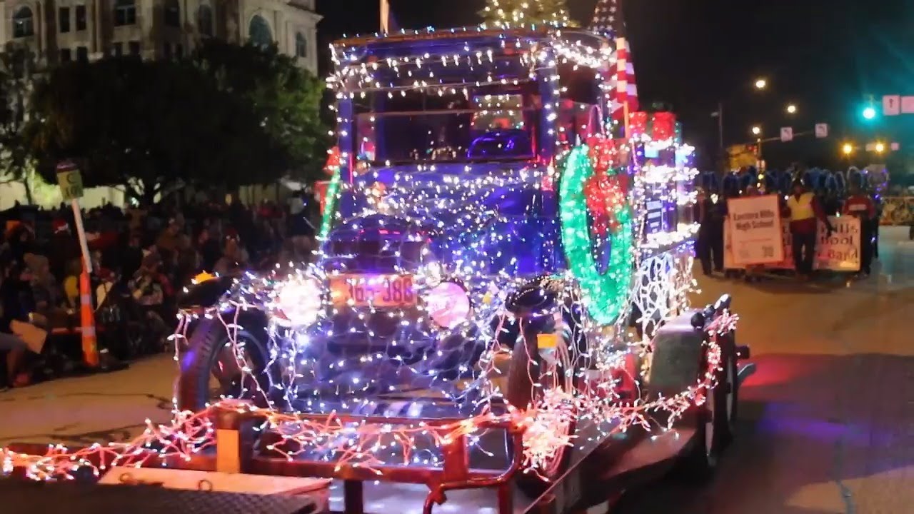 Watch Fort Worth's 2018 Parade of Lights