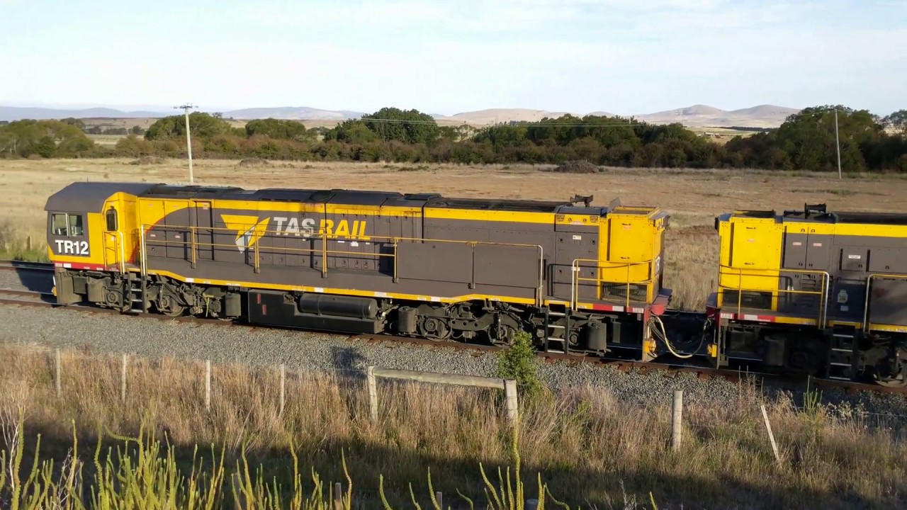 TasRail TR12 TR05 #32 Container train passing through the Tunbridge crossing loop