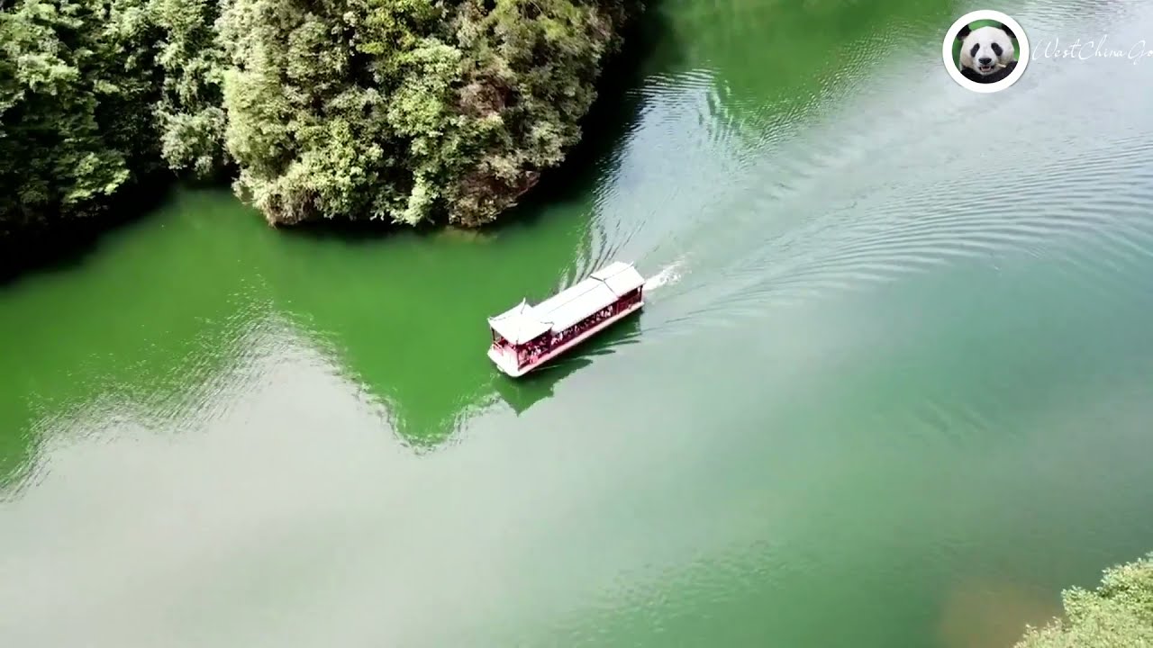 Zhangjiajie:baofeng lake