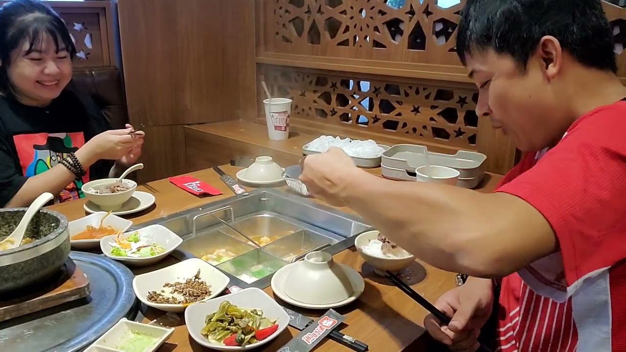 Ăn cơm trộn quá ngon!