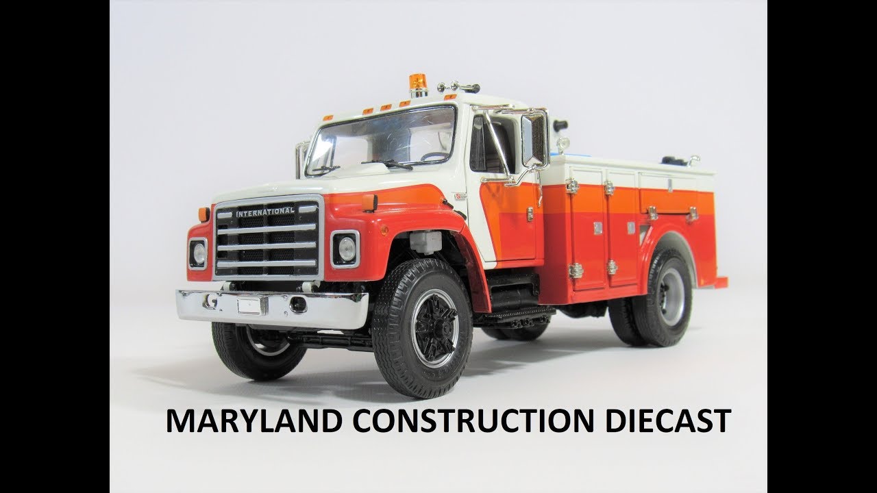 INCREDIBLE IH Service Truck 1/25 Scale Diecast Model by First Gear