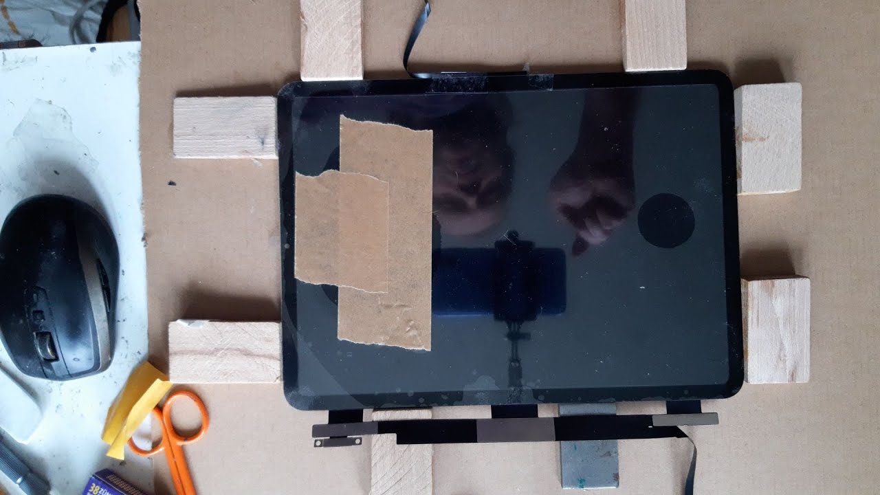 iPad Pro 11 Glastausch Glasbruch mit Loca UV reparieren