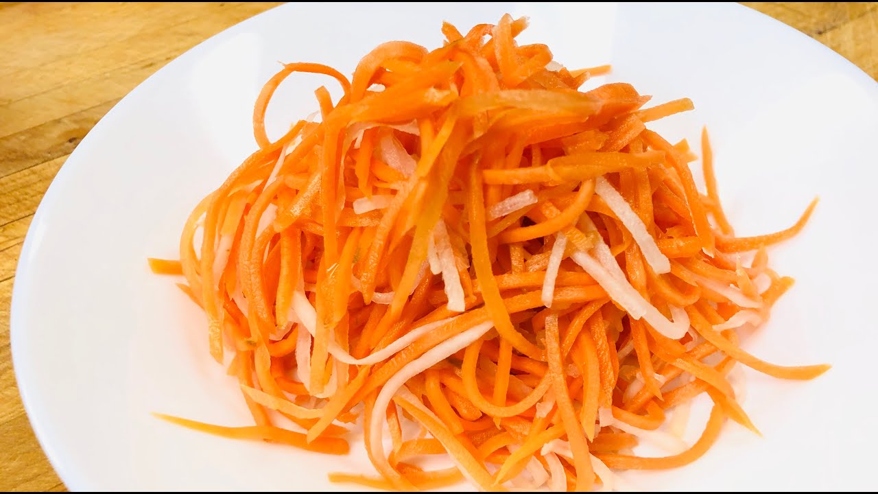 Episode #23: How to make Vietnamese carrot and daikon pickled with Chef Vu / hướng dẫn làm đồ chua