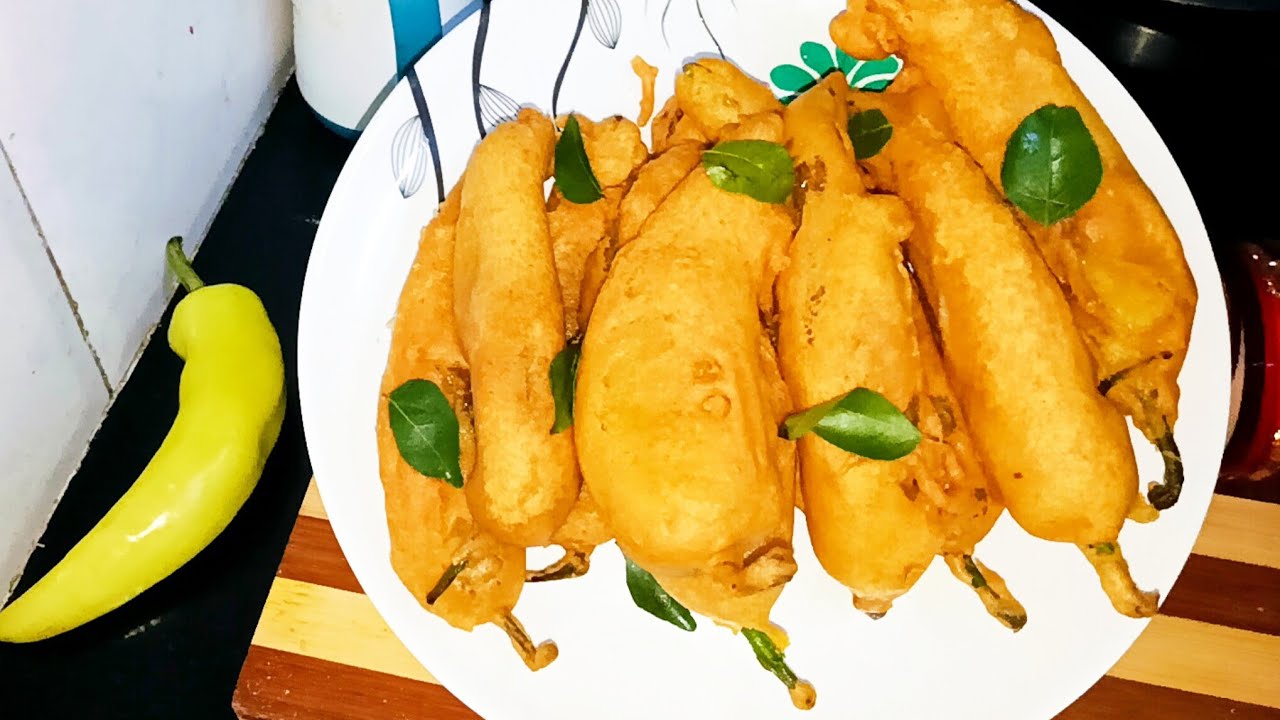 चटपटे आलू के साथ जोधपुर का प्रसिद्ध मिर्ची वड़ा/mirchi vada recipe 😋
