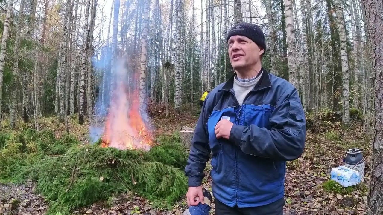 Lehtojen kunnostus: Raivuutähteiden polttoa