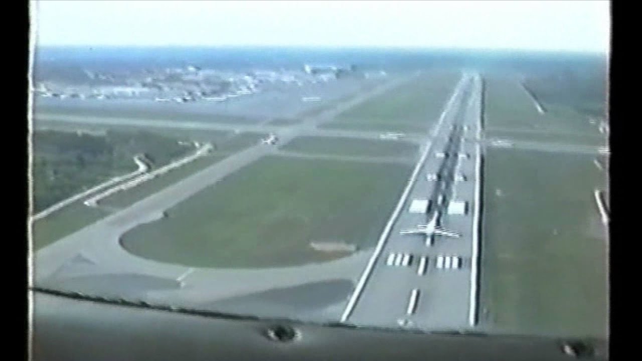 Helsinki Airport, Cessna 172 land 15, y 1994.