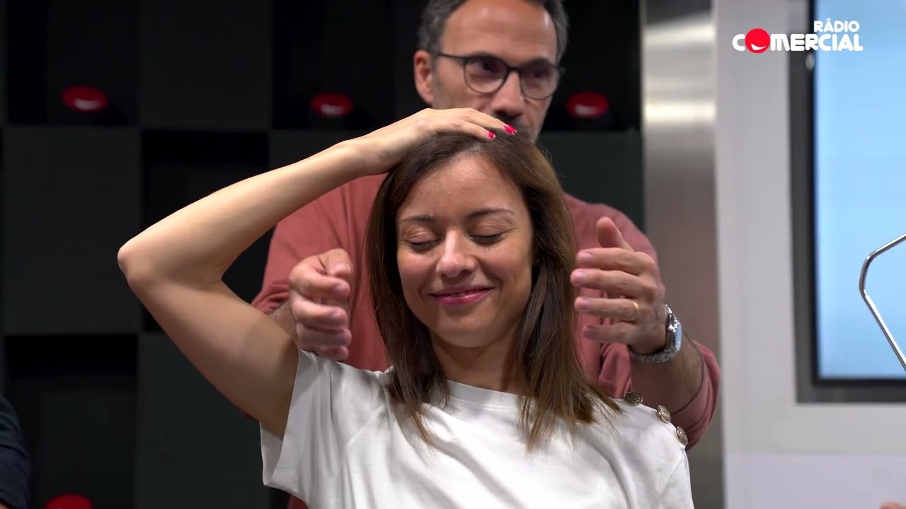 Rádio Comercial | Luís de Matos mostra como faz magia nas Manhãs da Comercial!