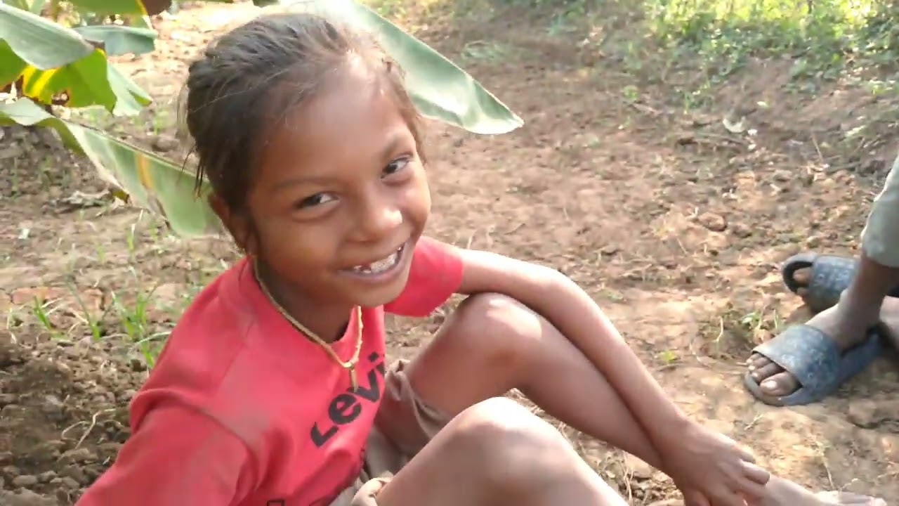 Kele ka ped ki cutting