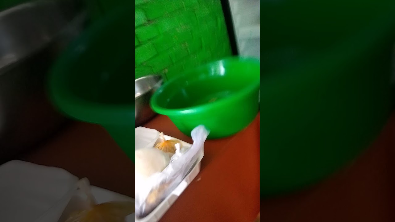 yuk di order nasi Padang nya lewat gofood bisa/putra belajar nge vlog
