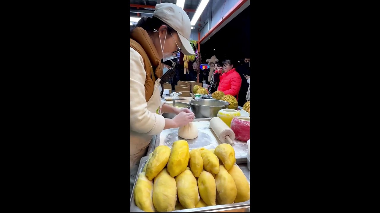 Delicious food live