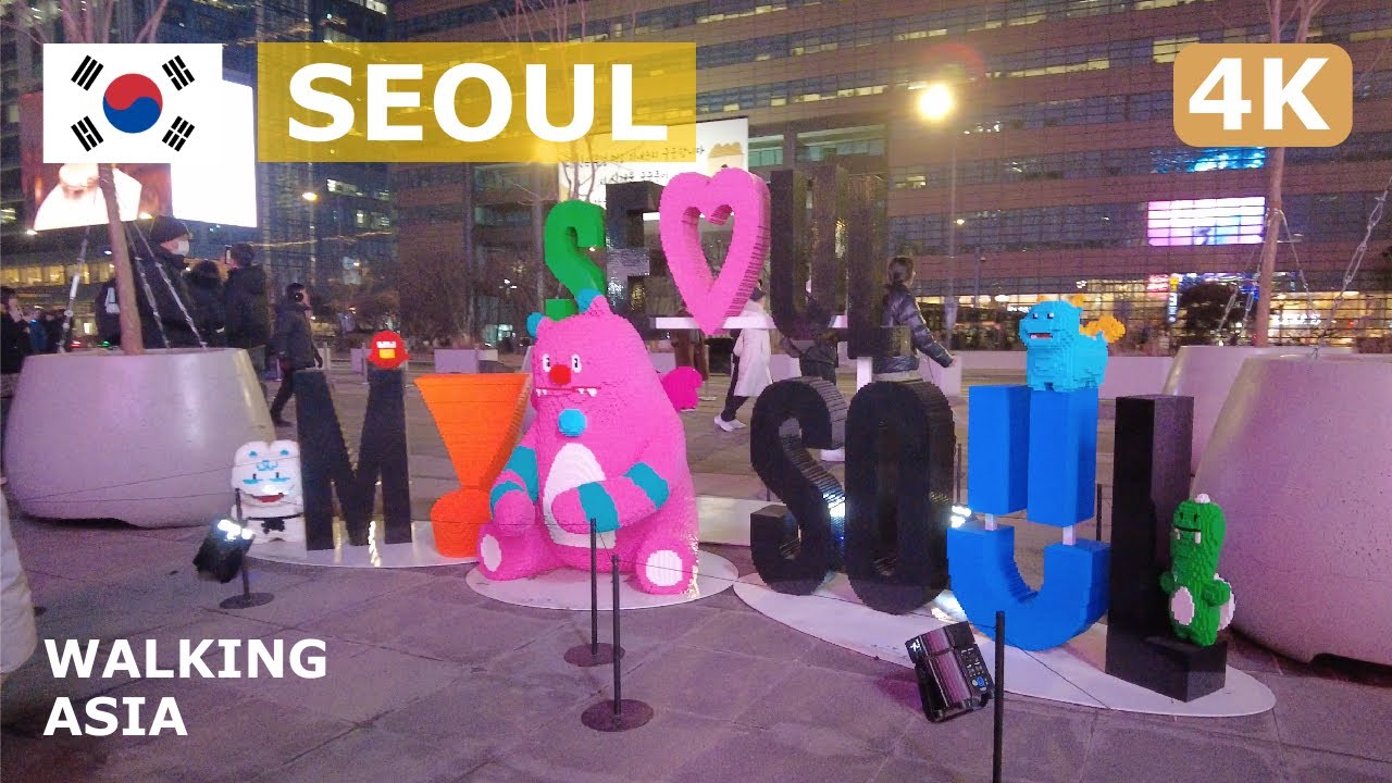 🇰🇷 South Korea, Seoul: Crowded Gwanghwamun Square & Lantern Festival Winter Night Walk - 4K