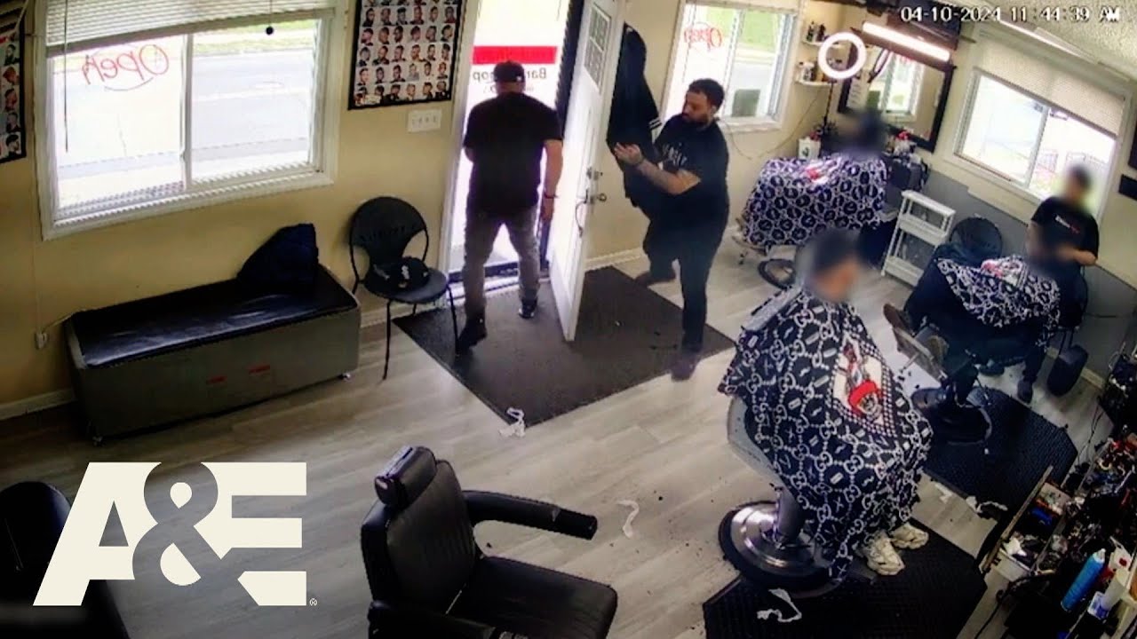 Hero Barbers Save Toddler Running into Busy Traffic Intersection | Customer Wars | A&E