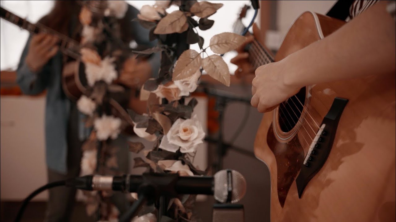Karoline & The Free Folks - Under Eylids ( Window Session #19)