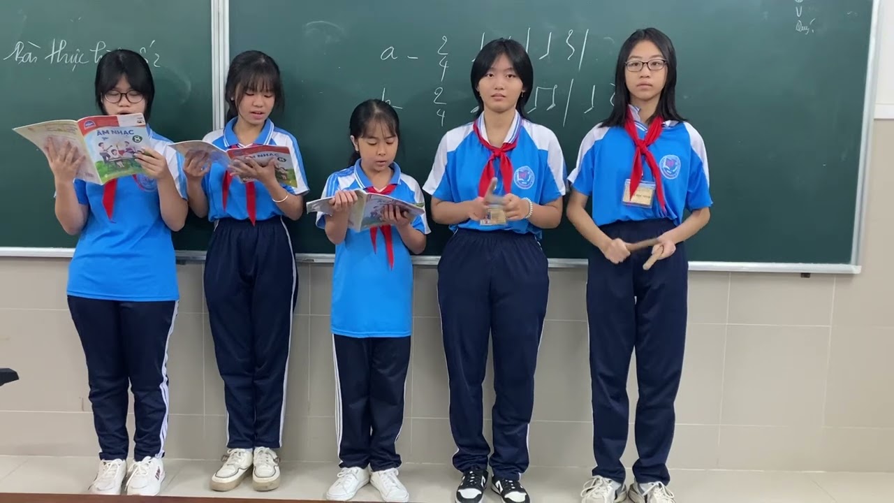 8B- Nguyễn Trãi ( Con đò thời gian)