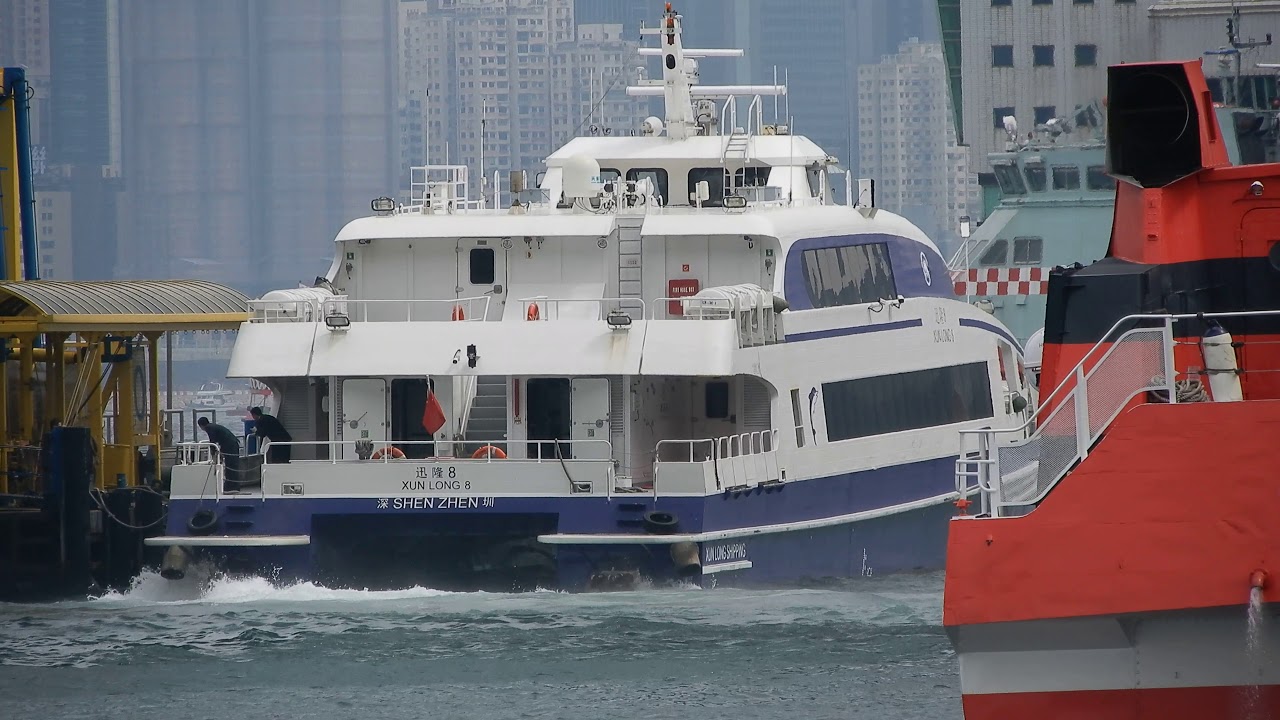 M/V XUN LONG 8 迅隆8 (Coco Yachts CC 300) Berthing
