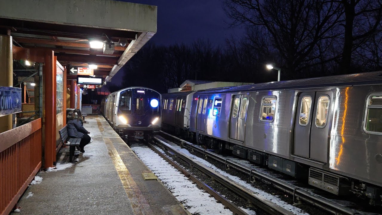 MTA Staten Island Railway: Great Kills And St. George Bound Local Kawasaki R211'S At Old Town