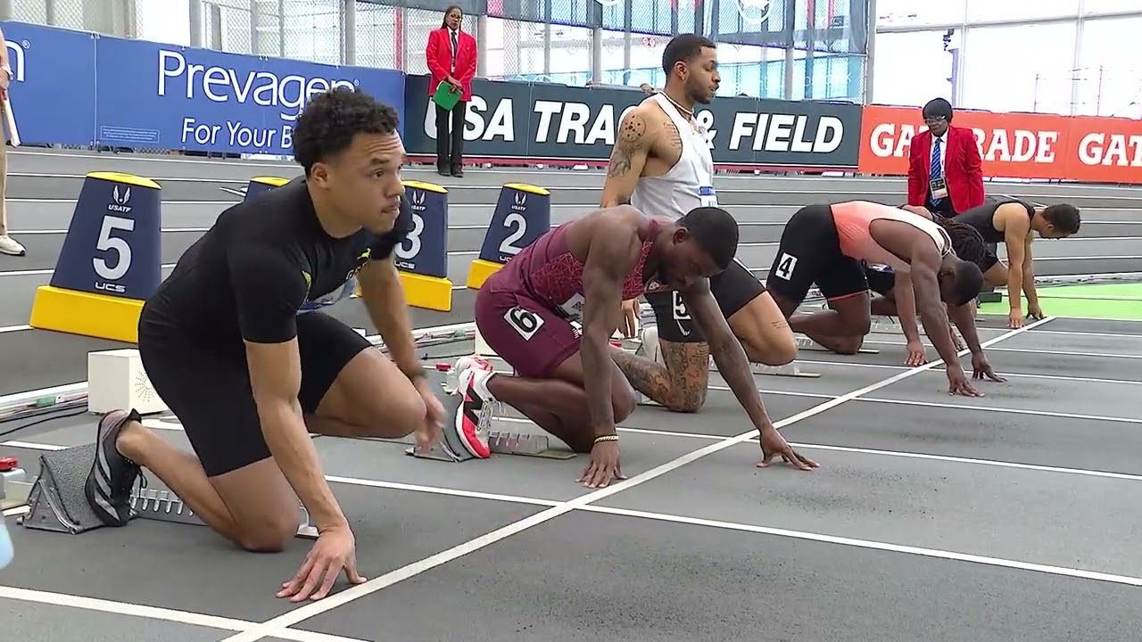 Трейвон Бромелл показал лучшее время в полуфинале забега на 60 метров среди мужчин в рамках серии...