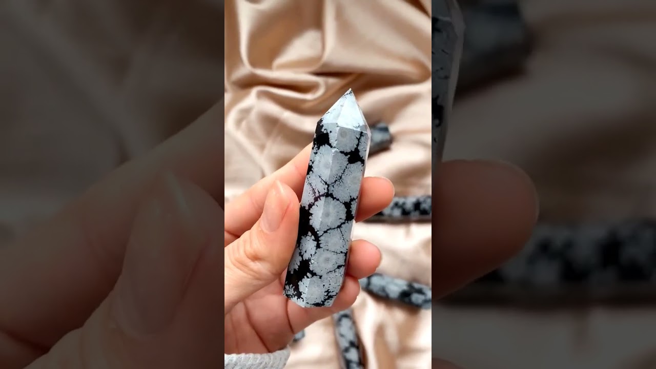 Snowflake obsidian towers