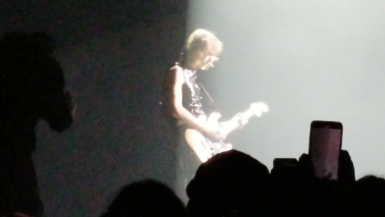 Maneskin - The Loneliest (Thomas's Guitar Intro) 🎸🤘