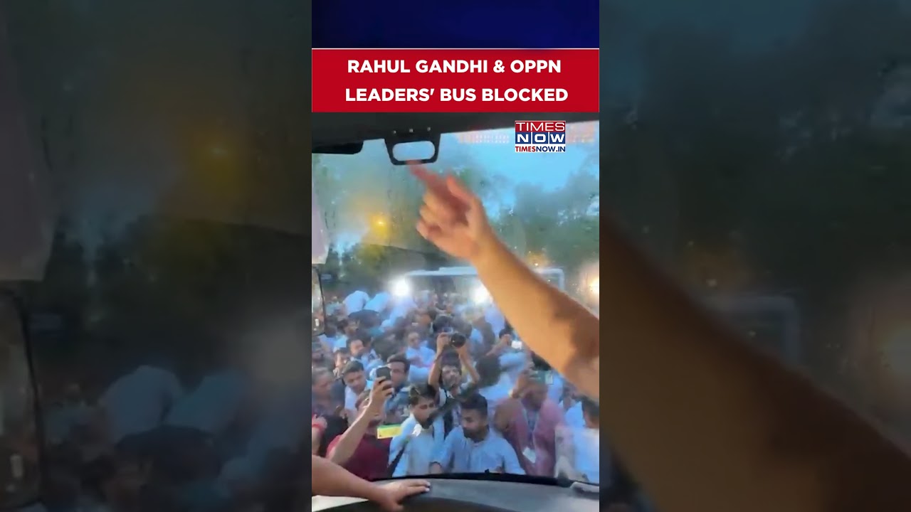 Rahul Narrates How Oppn MPs' Bus Was 'Blocked' While Going To Gandhi Smriti In Support Of Students
