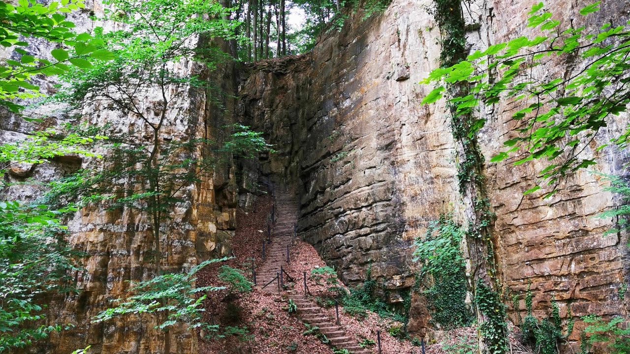 Huel Lee oder Hohllay  Höhle -  1. Teil, eindrucksvoller Wanderweg und imposante Felsformationen
