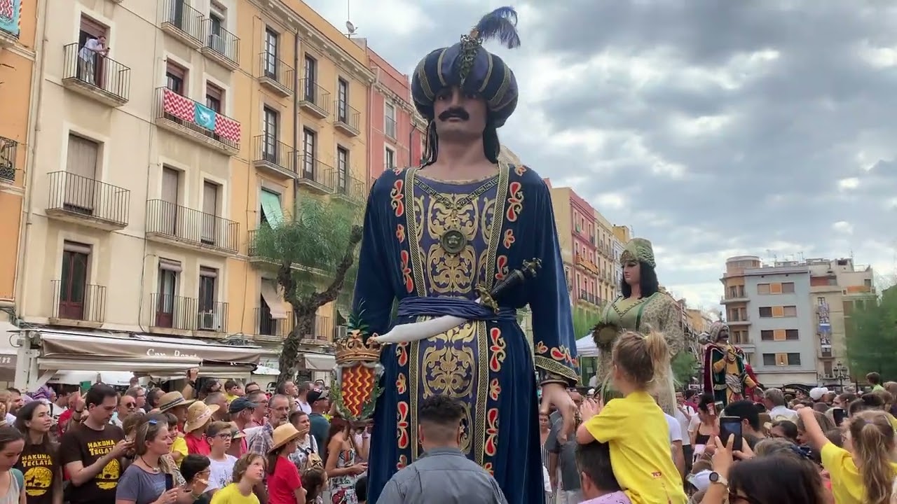 Tornada d'ofici i ballada de lluïment dels Gegants de Tarragona (Santa Tecla 2022)