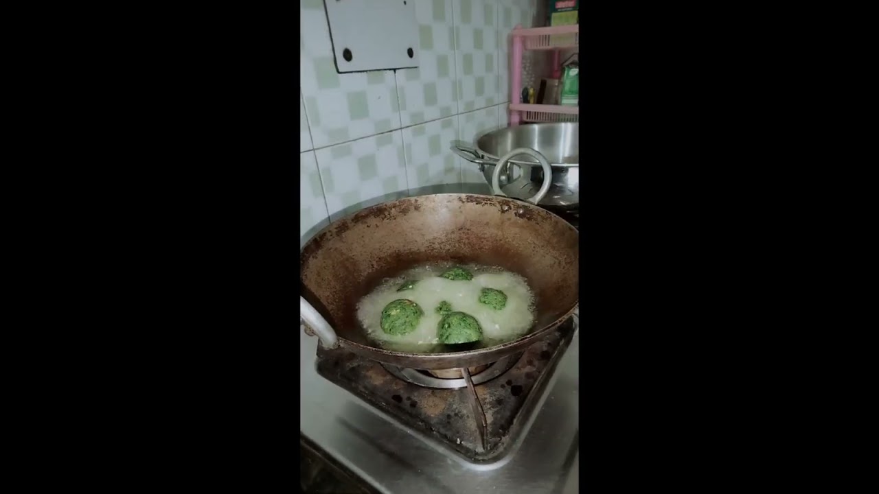 Paneer ka new recipe #panir kofhata#panir palak #palak panir#gravey