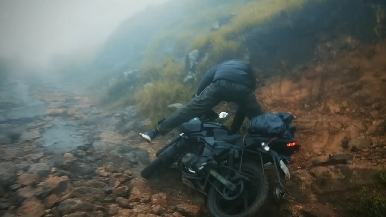 Urumbikkara Tough Ride | Fall in Rocky Roads