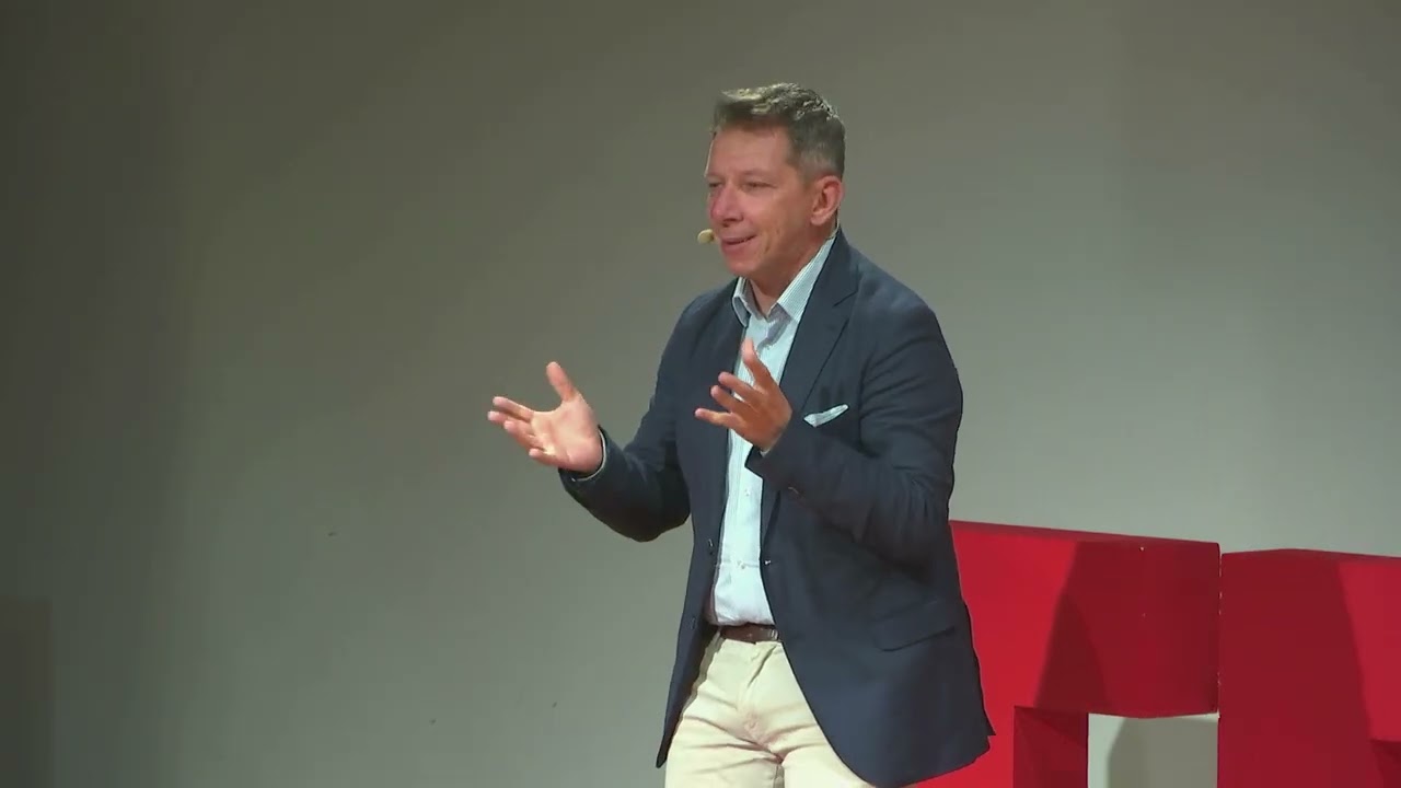 Il segnale che non stavi cercando | Chris Galbiati | TEDxCrocetta