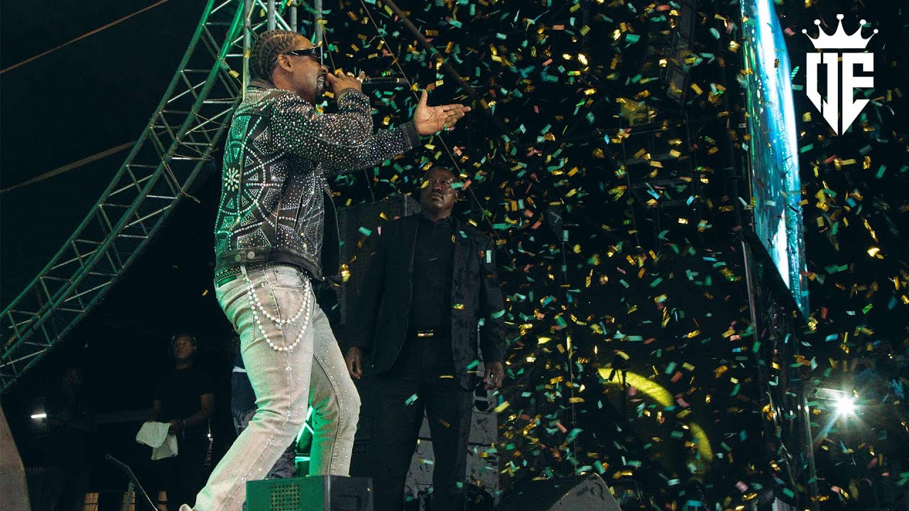 Chris Martin Live at the Odyssey Kadoma, Zimbabwe.