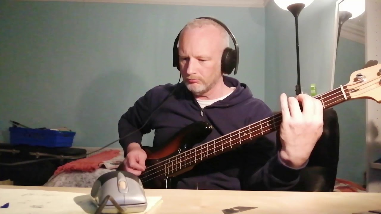 Supergrass   Caught by the fuzz   Bass Cover