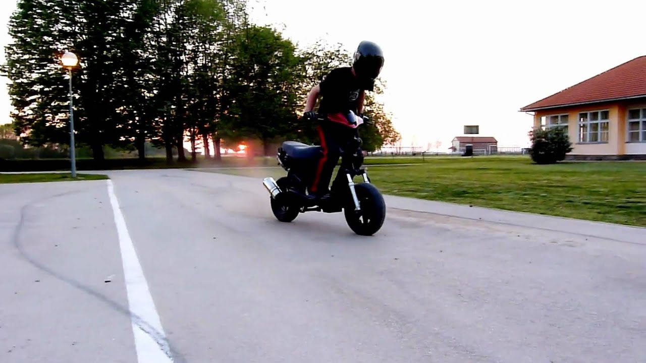 125 cc GY6 rolling burnout